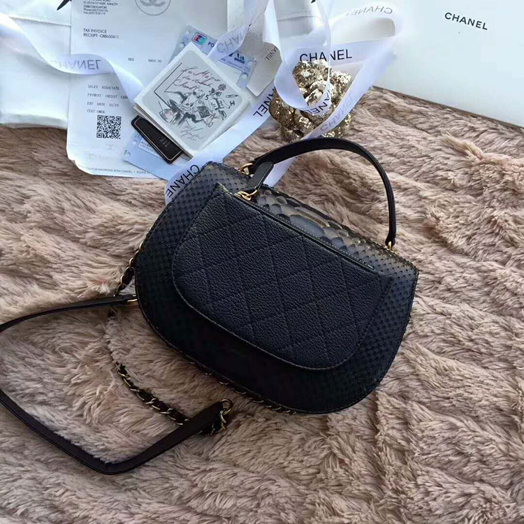 2018 Chanel messenger bag Real Python leather