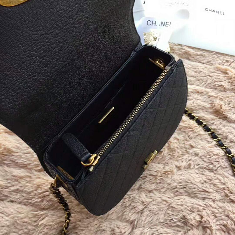 2018 Chanel messenger bag Real Python leather