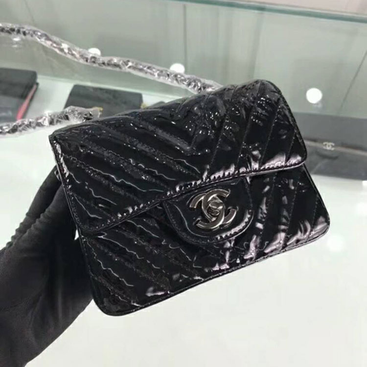 2018 Chanel mini Classic Flap Bag