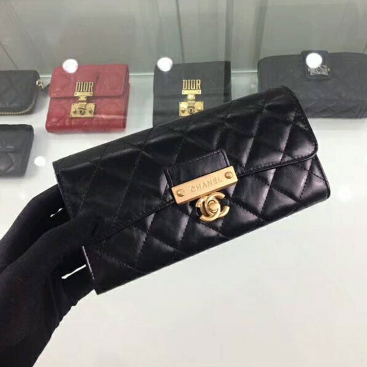 2018 Chanel wallet