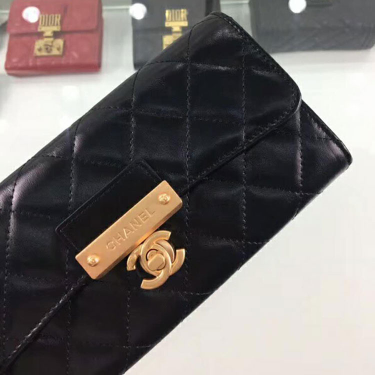 2018 Chanel wallet