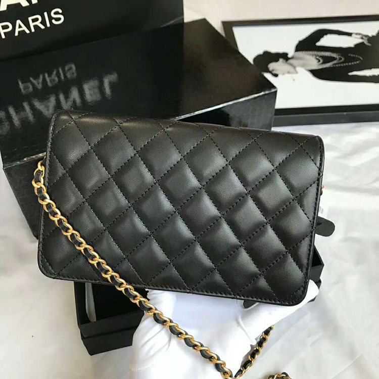 2018 Chanel wallet on chain