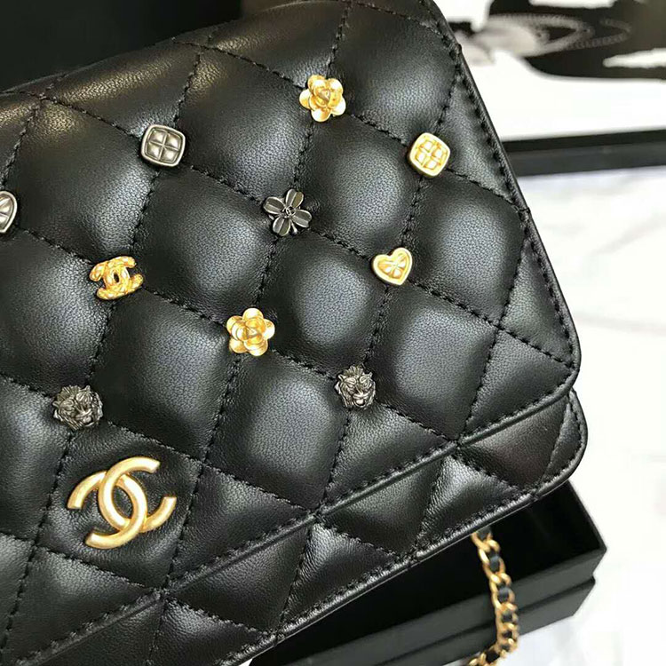 2018 Chanel wallet on chain