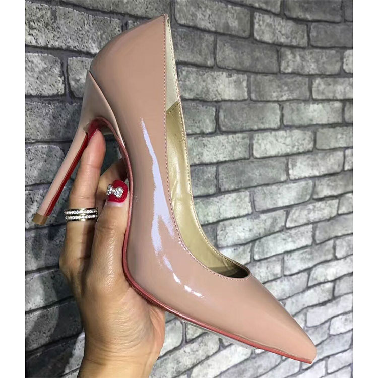 2018 Christian Louboutin Women shoes in Patent leather