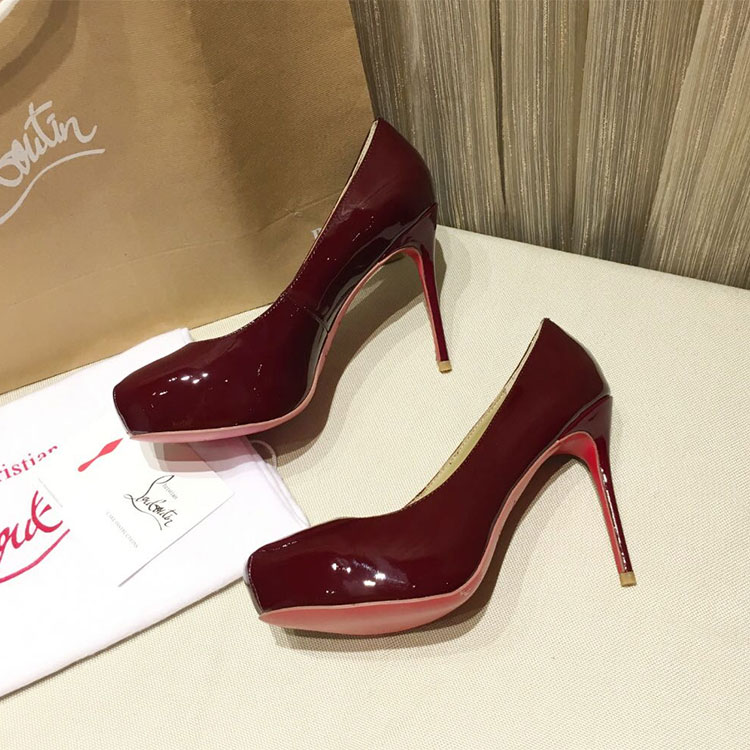 2018 Christian Louboutin Women shoes in Patent leather