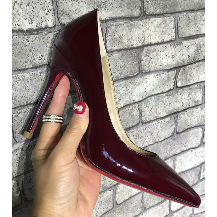 2018 Christian Louboutin Women shoes in Patent leather