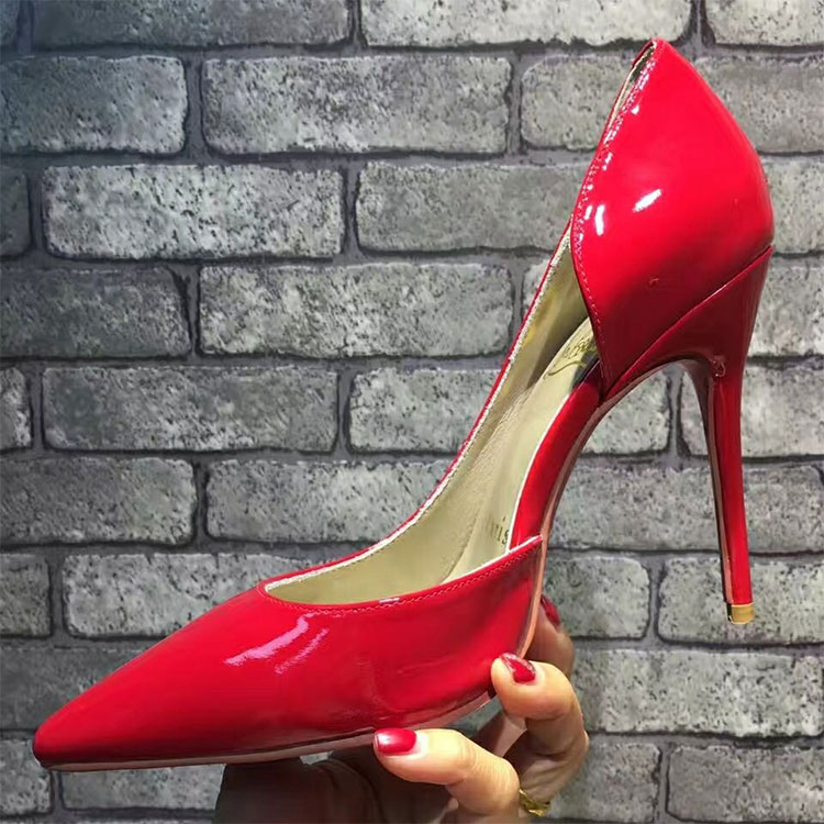 2018 Christian Louboutin Women shoes in Patent leather