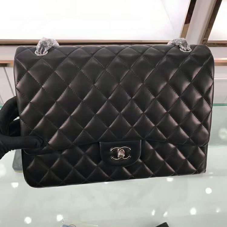 2018 Classic Chanel Maxi Double Flaps Bag