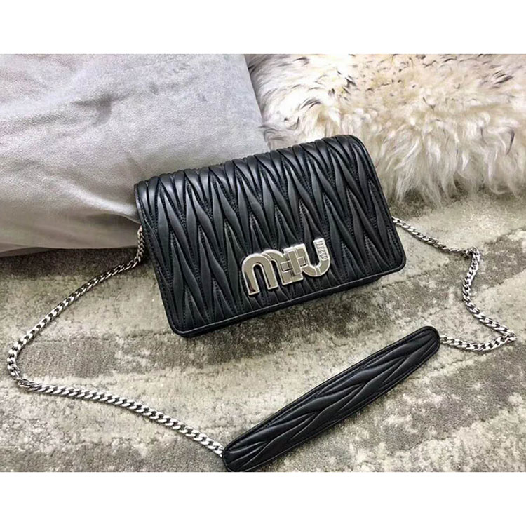 2018 DELICE MIU LOGO MATELASSE LEATHER BAG