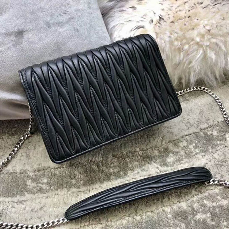 2018 DELICE MIU LOGO MATELASSE LEATHER BAG