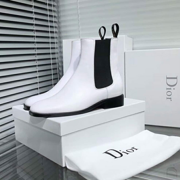 2018 Dior women shoes in Calfskin