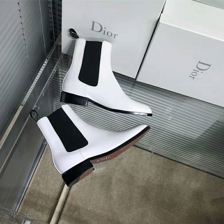 2018 Dior women shoes in Calfskin