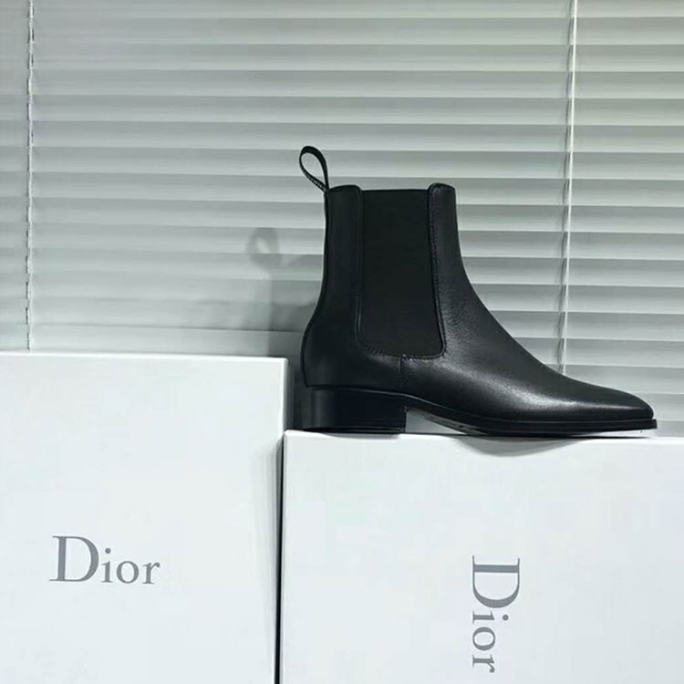 2018 Dior women shoes in Calfskin