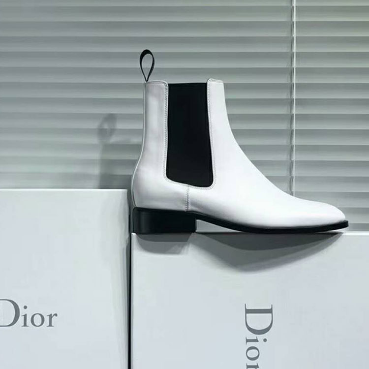 2018 Dior women shoes in Calfskin