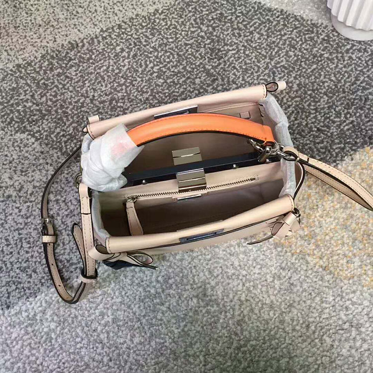 2018 Fendi PEEKABOO handbag in Original calfskin leather