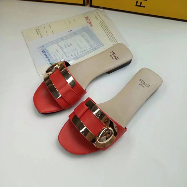 2018 Fendi women Slippers in Calfskin