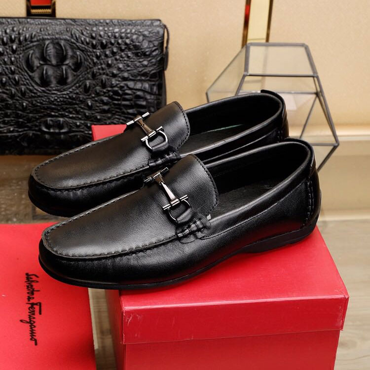 2018 Ferragamo men shoes in Calfskin leather inside Calfskin leather