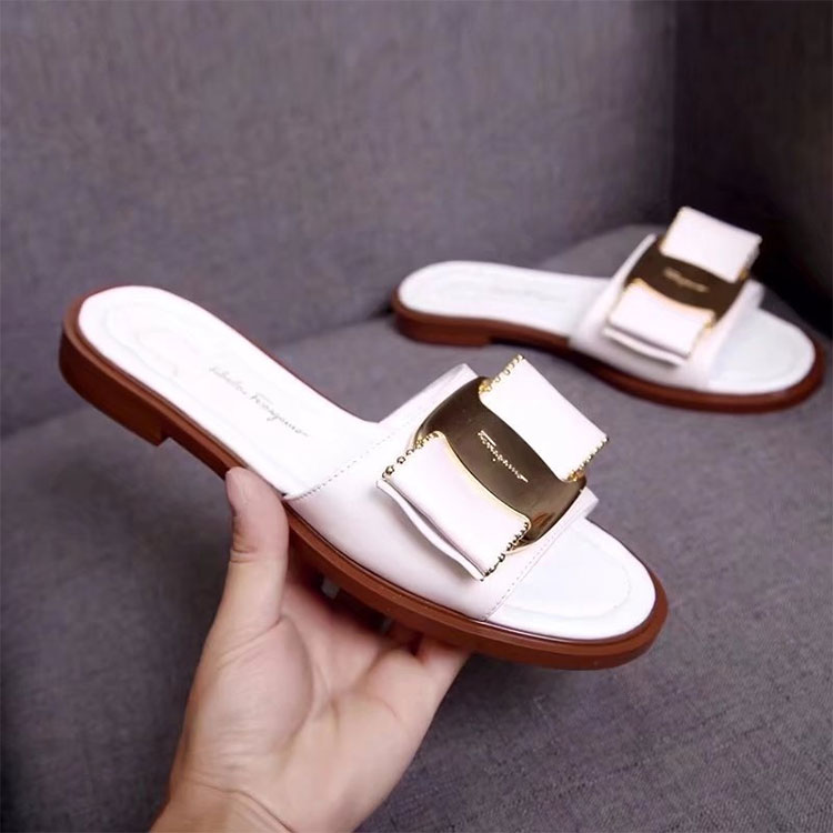 2018 Ferragamo women Flat Slippers in Calfskin