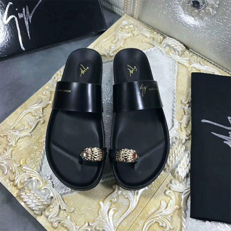 2018 Giuseppe Zanotti men Slippers in Calfskin leather