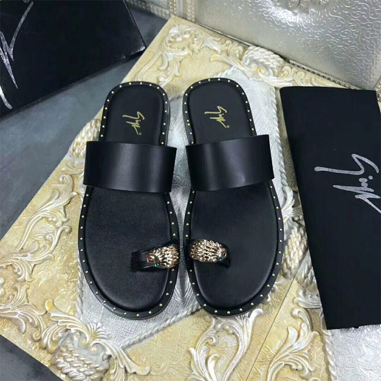 2018 Giuseppe Zanotti men Slippers in Calfskin leather