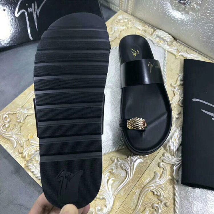 2018 Giuseppe Zanotti men Slippers in Calfskin leather