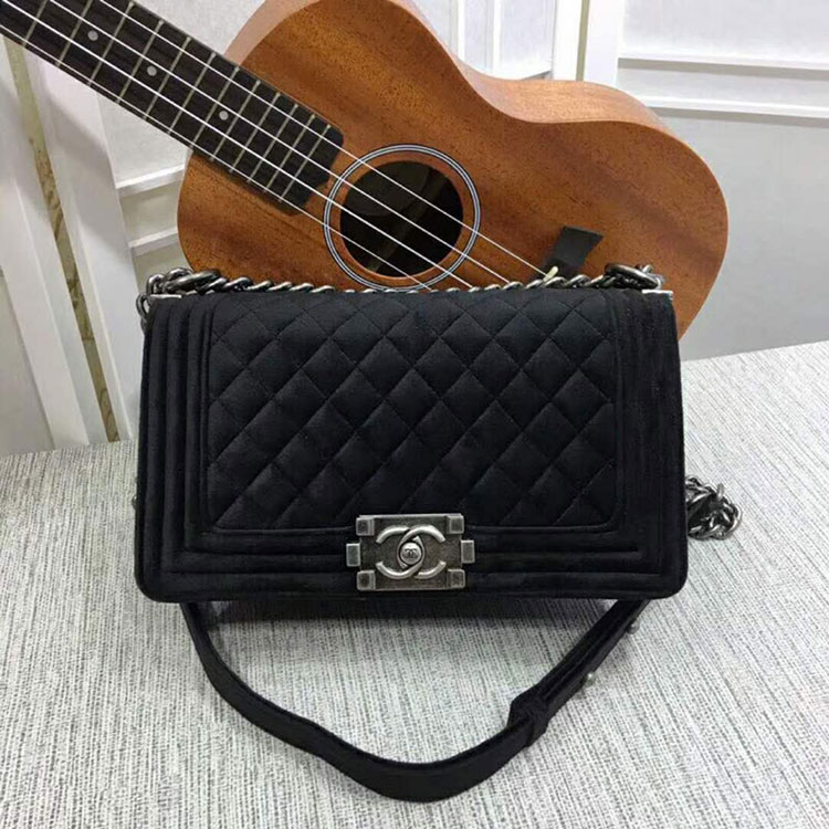 2018 Le Boy Chanel Flap Shoulder Bag