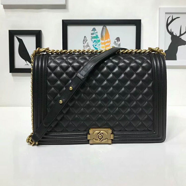 2018 Le Boy Chanel Flap Shoulder Bag