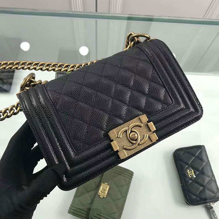 2018 Le Boy Chanel Flap Shoulder Bag