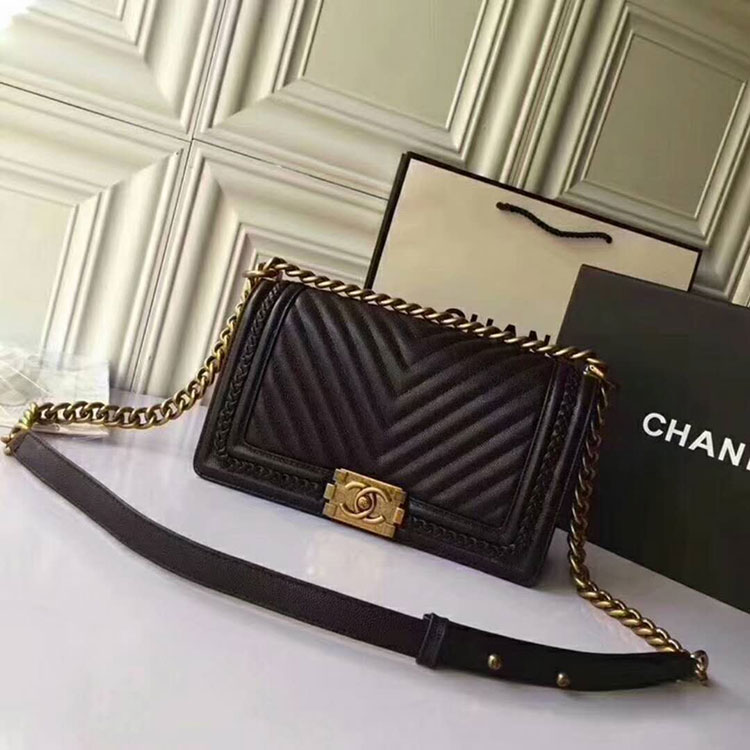 2018 Le Boy Chanel Flap Shoulder Bag