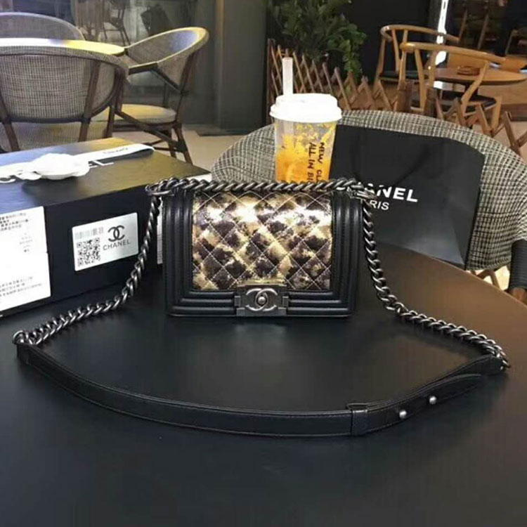 2018 Le Boy Chanel Flap Shoulder Bag