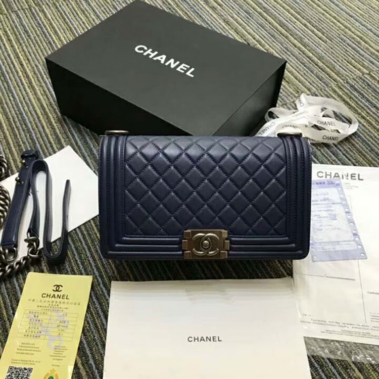 2018 Le Boy Chanel Flap Shoulder Bag