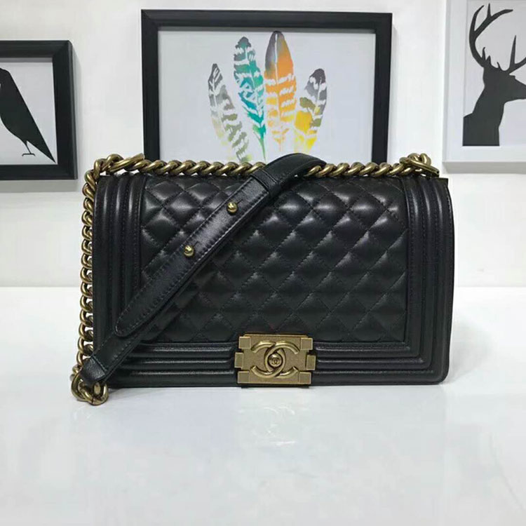 2018 Le Boy Chanel Flap Shoulder Bag