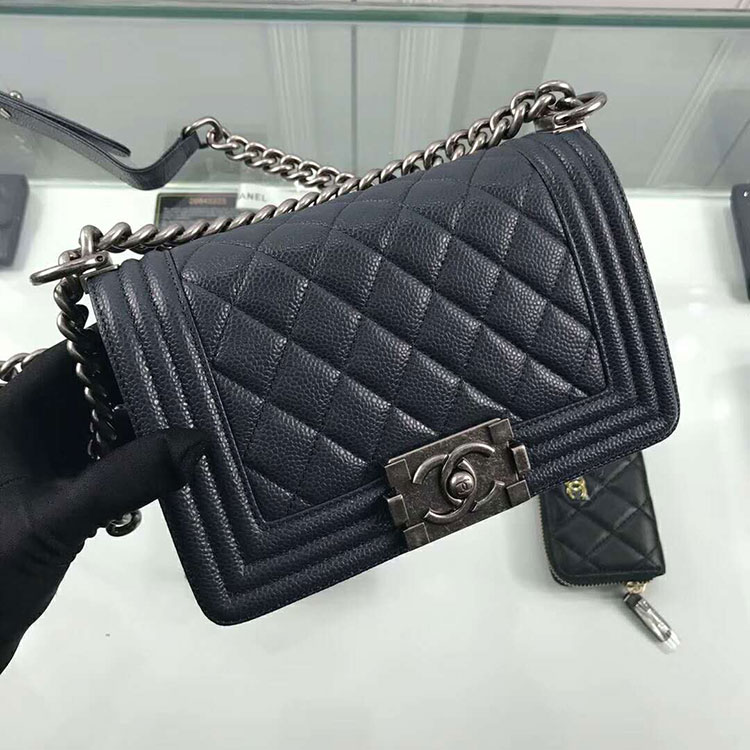 2018 Le Boy Chanel Flap Shoulder Bag