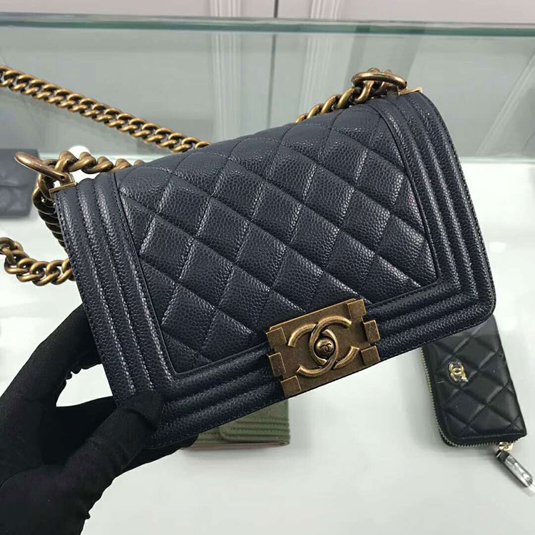 2018 Le Boy Chanel Flap Shoulder Bag