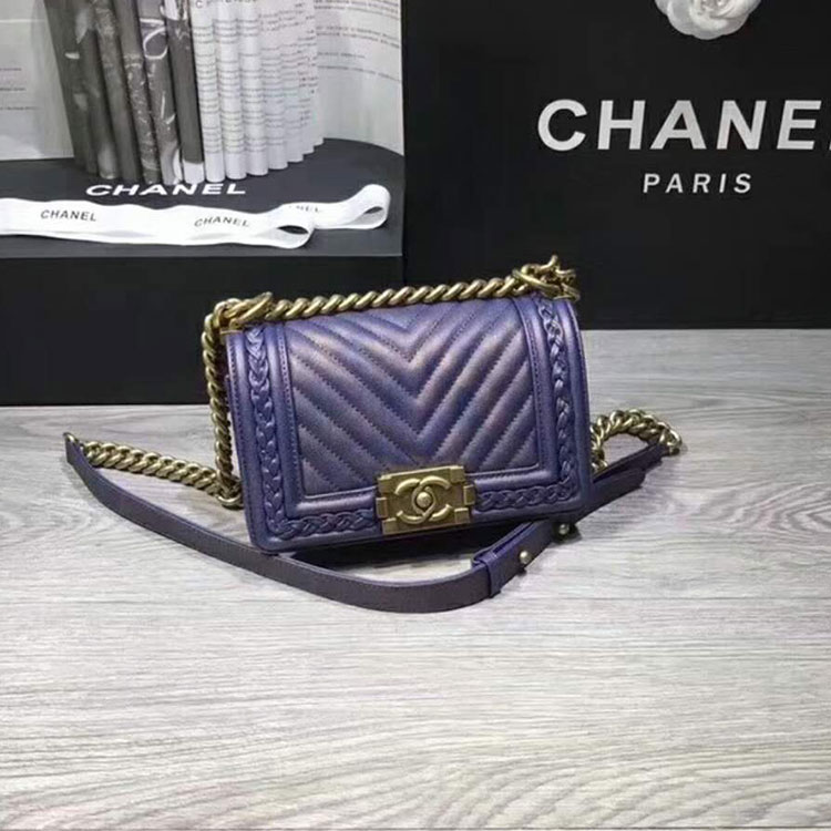 2018 Le Boy Chanel Flap Shoulder Bag