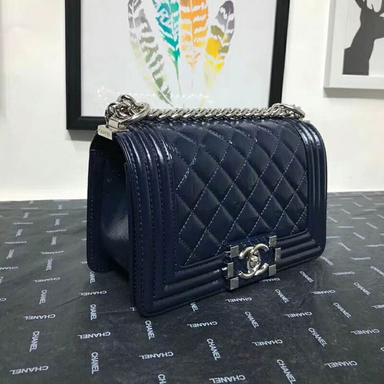 2018 Le Boy Chanel Flap Shoulder Bag