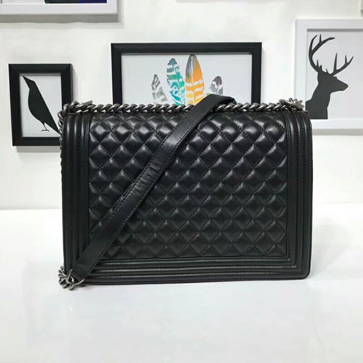 2018 Le Boy Chanel Flap Shoulder Bag