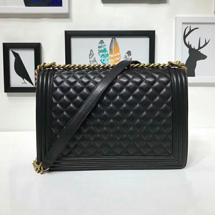 2018 Le Boy Chanel Flap Shoulder Bag