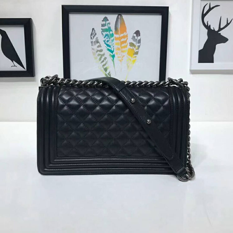 2018 Le Boy Chanel Flap Shoulder Bag