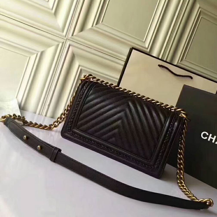 2018 Le Boy Chanel Flap Shoulder Bag