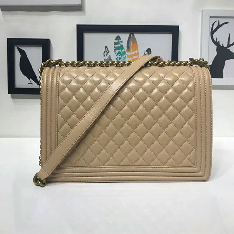 2018 Le Boy Chanel Flap Shoulder Bag