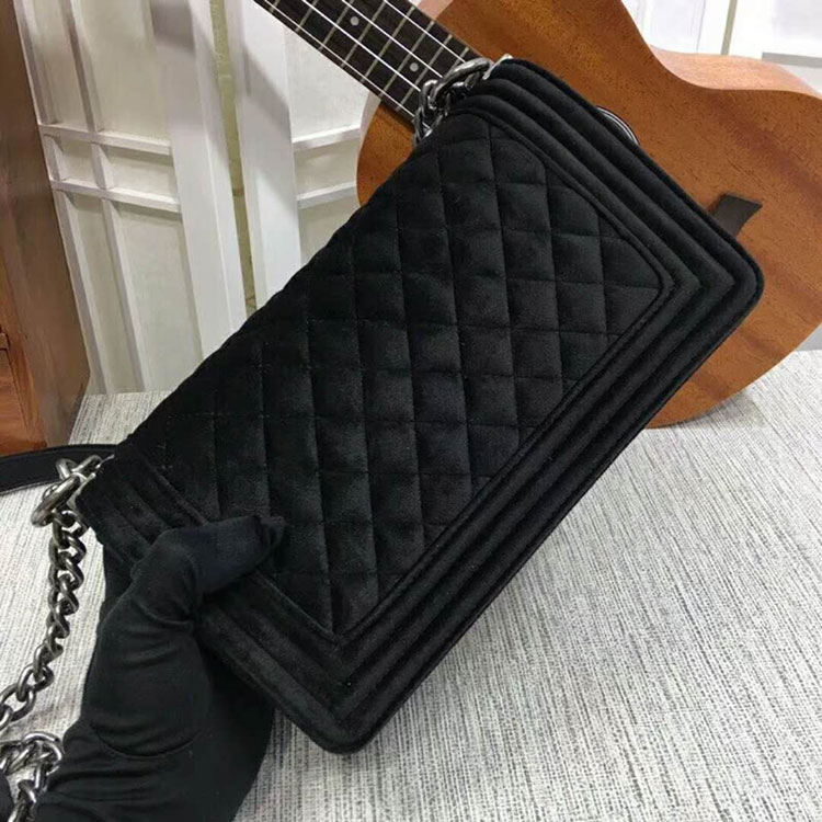 2018 Le Boy Chanel Flap Shoulder Bag