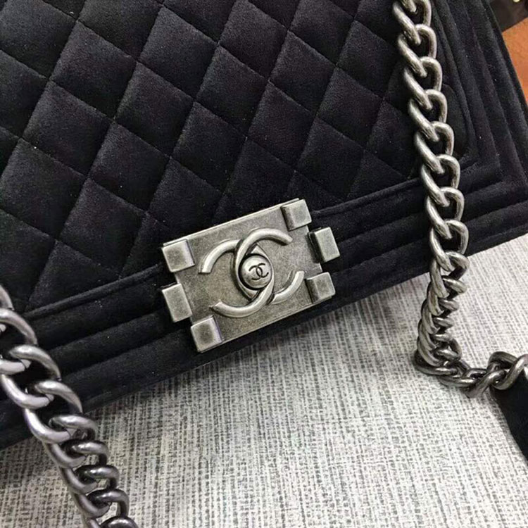 2018 Le Boy Chanel Flap Shoulder Bag