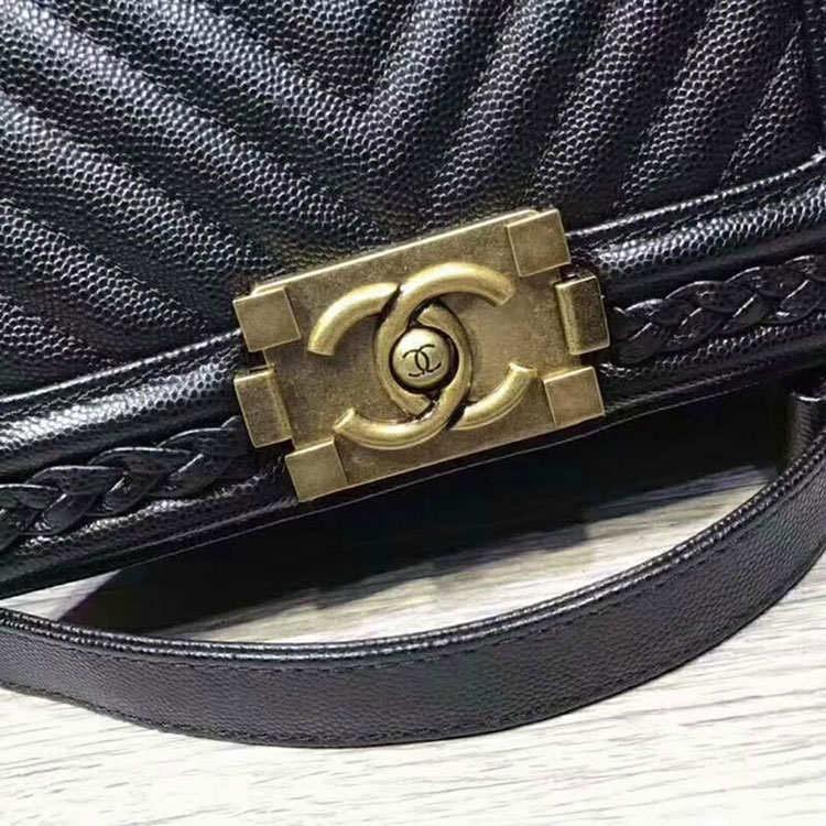 2018 Le Boy Chanel Flap Shoulder Bag