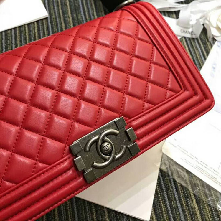 2018 Le Boy Chanel Flap Shoulder Bag