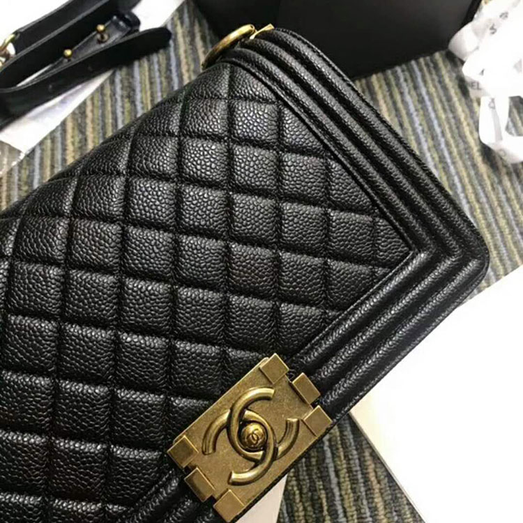 2018 Le Boy Chanel Flap Shoulder Bag