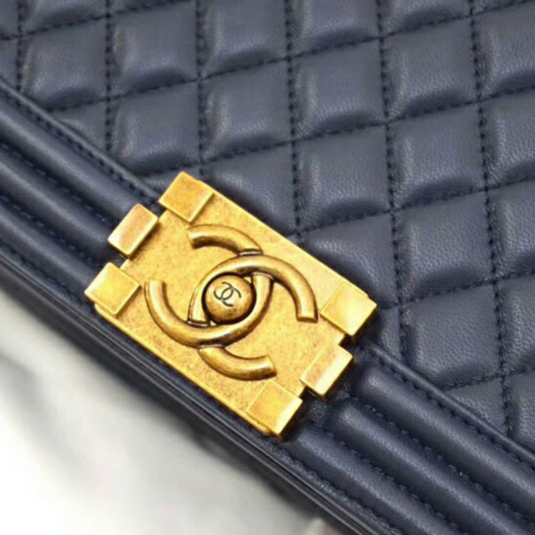 2018 Le Boy Chanel Flap Shoulder Bag