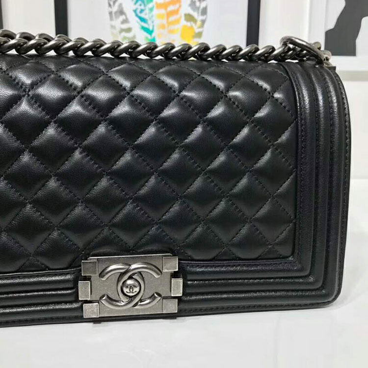 2018 Le Boy Chanel Flap Shoulder Bag