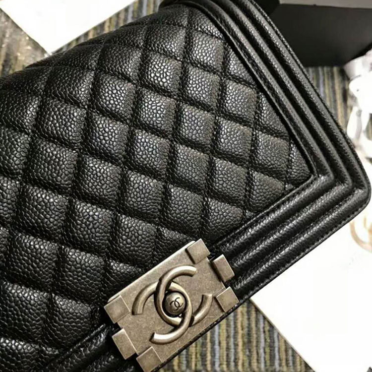 2018 Le Boy Chanel Flap Shoulder Bag