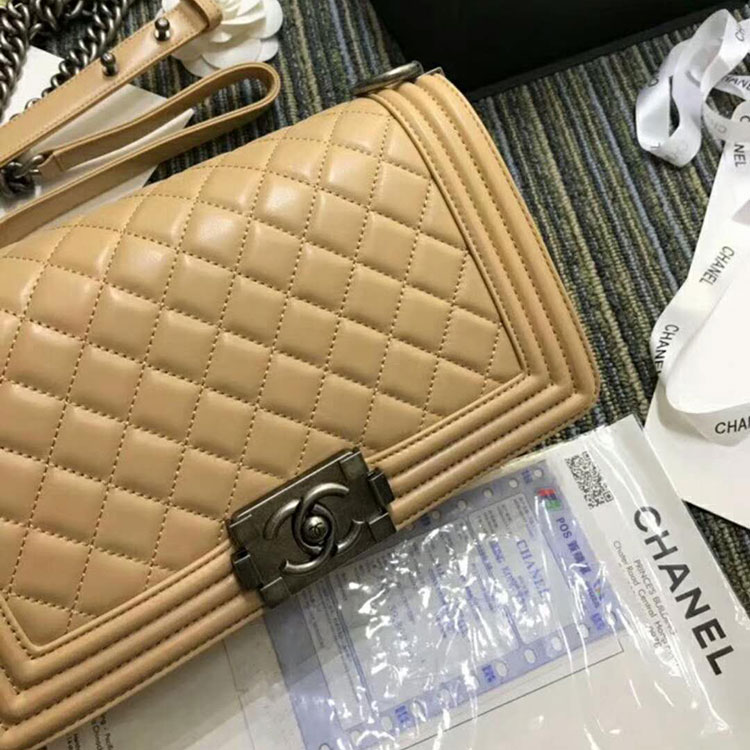 2018 Le Boy Chanel Flap Shoulder Bag